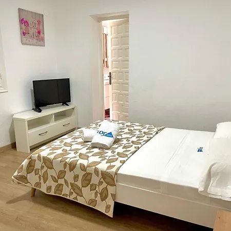 En 8 Personas, Piscina Privada, Wifi, Se Admiten Mascotas - Es-373-19 Villa Denia