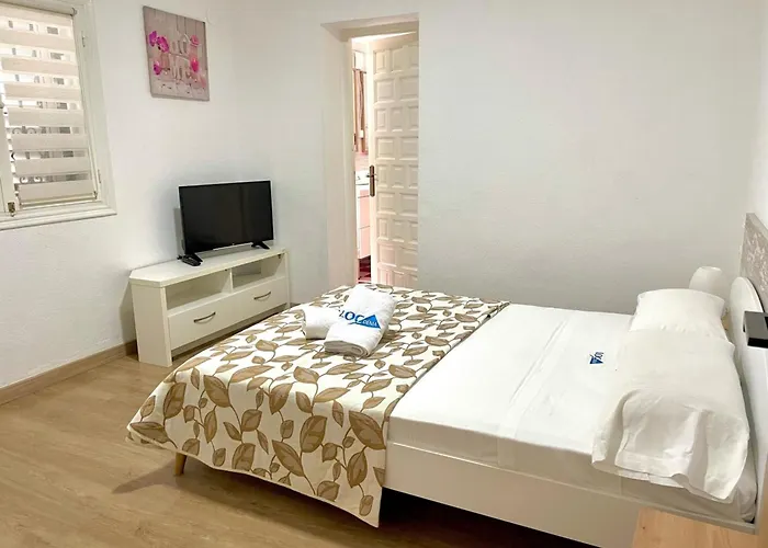 En 8 Personas, Piscina Privada, Wifi, Se Admiten Mascotas - Es-373-19 Villa Dénia